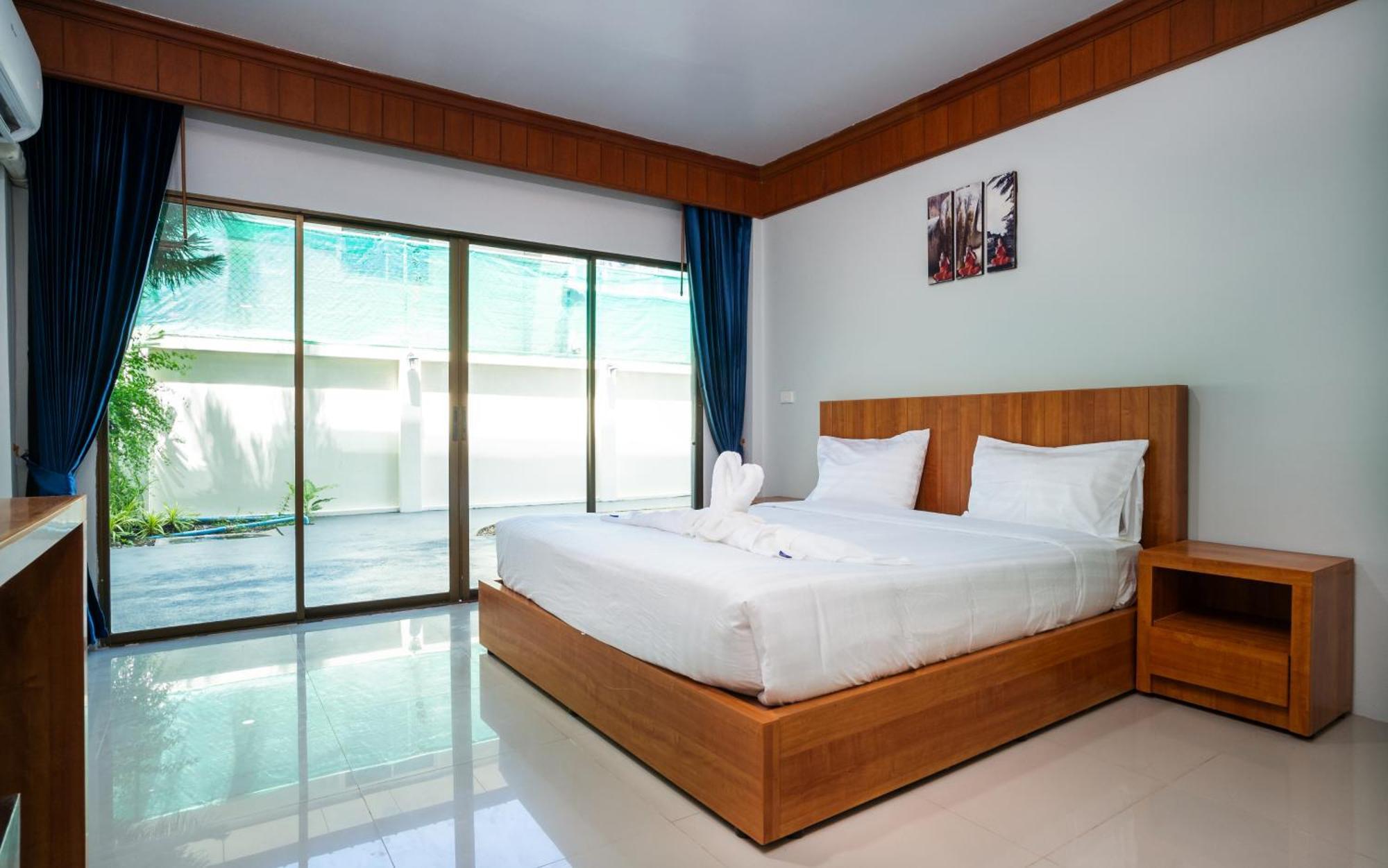 Gp House Phuket Hotel 3*